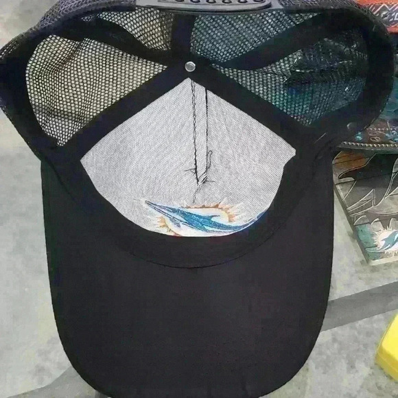 MIAMI DOLPHIN BLACK HAT BRAND NEW - Picture 2 of 3